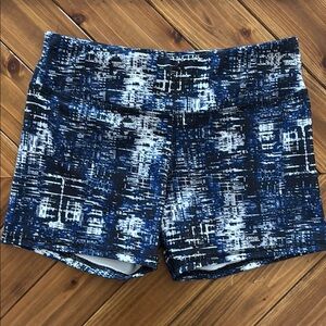 LIKE NEW • Lululemon • Shorts •